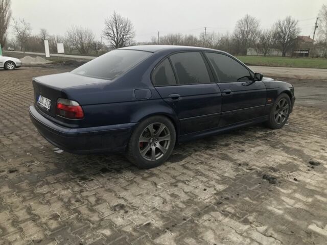 Синий БМВ 5 Серия, объемом двигателя 3 л и пробегом 250 тыс. км за 3500 $, фото 1 на Automoto.ua