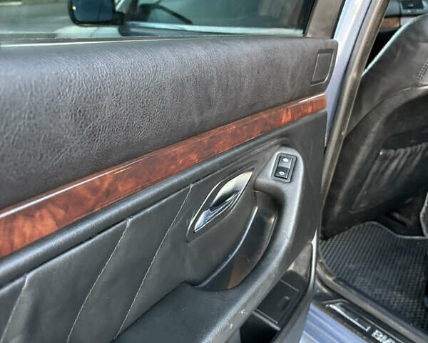 Синий БМВ 5 Серия, объемом двигателя 2.17 л и пробегом 364 тыс. км за 4250 $, фото 20 на Automoto.ua