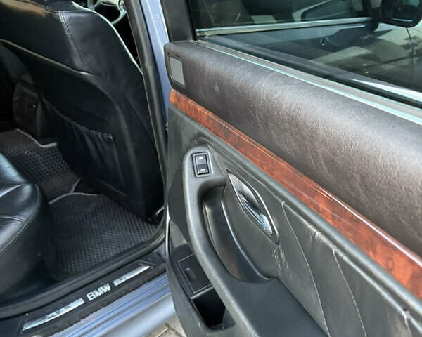 Синий БМВ 5 Серия, объемом двигателя 2.17 л и пробегом 364 тыс. км за 4250 $, фото 21 на Automoto.ua