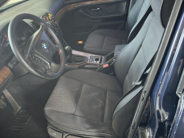 Синий БМВ 5 Серия, объемом двигателя 2 л и пробегом 3 тыс. км за 3400 $, фото 21 на Automoto.ua