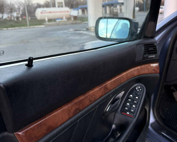 Синий БМВ 5 Серия, объемом двигателя 2.17 л и пробегом 364 тыс. км за 4250 $, фото 15 на Automoto.ua