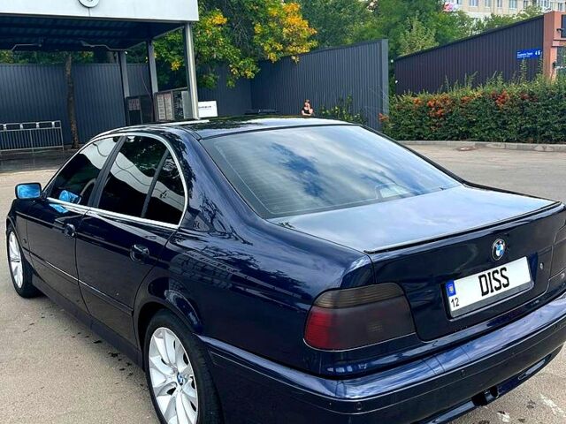 Синій БМВ 5 Серія, об'ємом двигуна 3 л та пробігом 278 тис. км за 6800 $, фото 2 на Automoto.ua