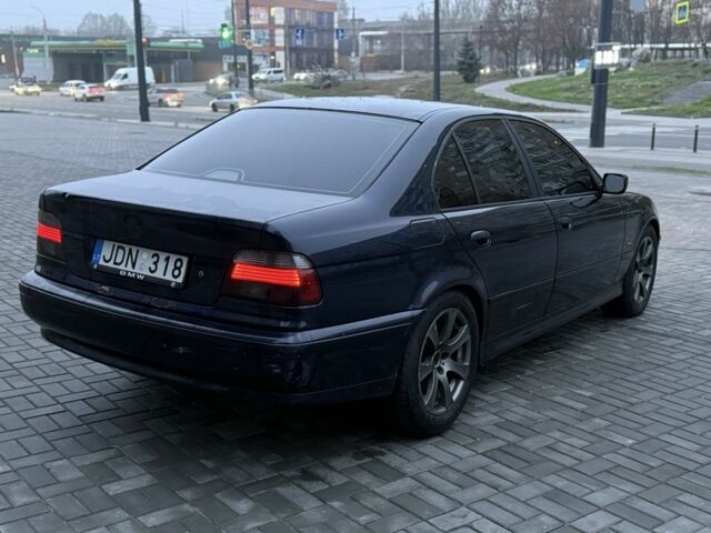 Синій БМВ 5 Серія, об'ємом двигуна 0 л та пробігом 255 тис. км за 2599 $, фото 2 на Automoto.ua