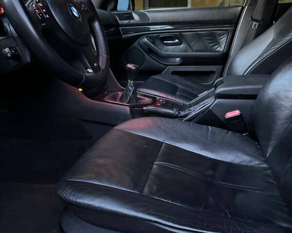 Синий БМВ 5 Серия, объемом двигателя 2.93 л и пробегом 368 тыс. км за 9200 $, фото 26 на Automoto.ua