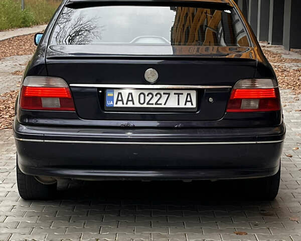 Синий БМВ 5 Серия, объемом двигателя 4.4 л и пробегом 340 тыс. км за 3950 $, фото 4 на Automoto.ua