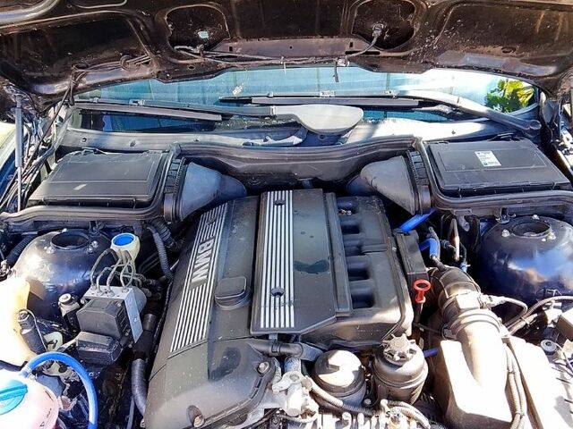 Синий БМВ 5 Серия, объемом двигателя 3 л и пробегом 431 тыс. км за 4200 $, фото 11 на Automoto.ua