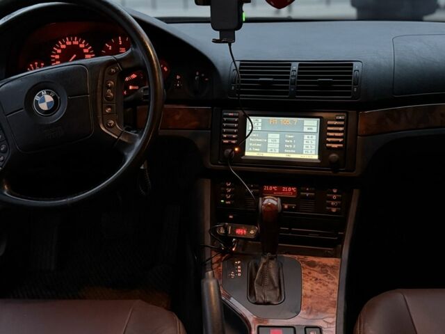 Синій БМВ 5 Серія, об'ємом двигуна 0 л та пробігом 255 тис. км за 2599 $, фото 7 на Automoto.ua