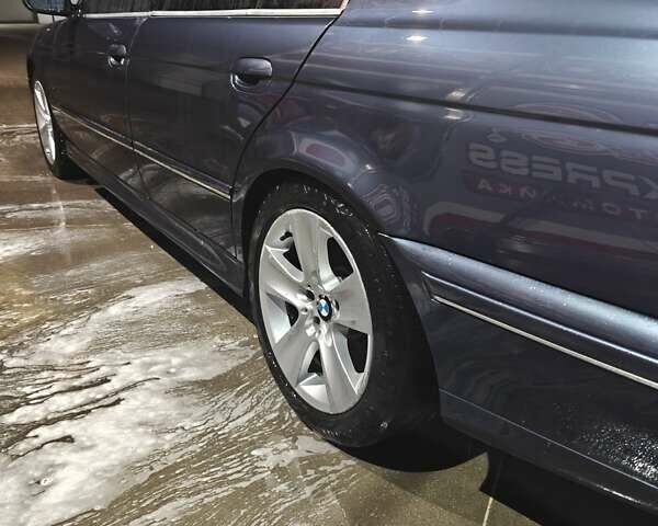 Синий БМВ 5 Серия, объемом двигателя 2.5 л и пробегом 425 тыс. км за 6499 $, фото 5 на Automoto.ua