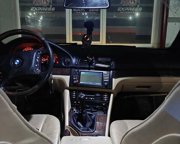 Синий БМВ 5 Серия, объемом двигателя 2.5 л и пробегом 425 тыс. км за 6499 $, фото 9 на Automoto.ua