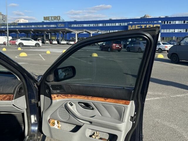 Синий БМВ 5 Серия, объемом двигателя 3 л и пробегом 360 тыс. км за 5700 $, фото 17 на Automoto.ua