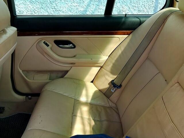 Синий БМВ 5 Серия, объемом двигателя 3 л и пробегом 431 тыс. км за 4200 $, фото 7 на Automoto.ua