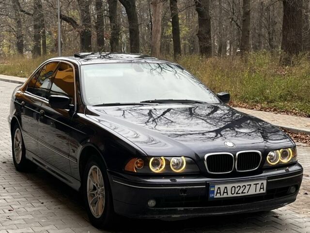 Синий БМВ 5 Серия, объемом двигателя 4.4 л и пробегом 340 тыс. км за 4200 $, фото 1 на Automoto.ua