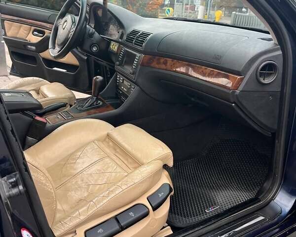 Синій БМВ 5 Серія, об'ємом двигуна 3 л та пробігом 378 тис. км за 6800 $, фото 11 на Automoto.ua