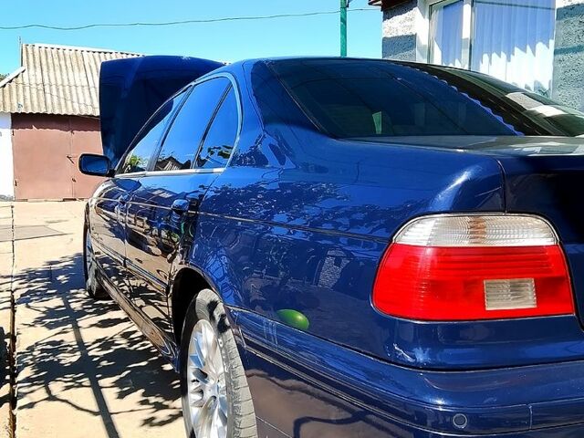 Синий БМВ 5 Серия, объемом двигателя 3 л и пробегом 431 тыс. км за 4200 $, фото 4 на Automoto.ua