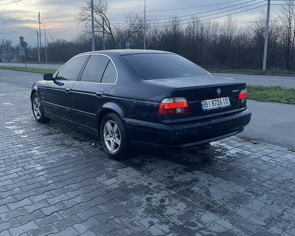 Синий БМВ 5 Серия, объемом двигателя 2.5 л и пробегом 475 тыс. км за 4000 $, фото 1 на Automoto.ua
