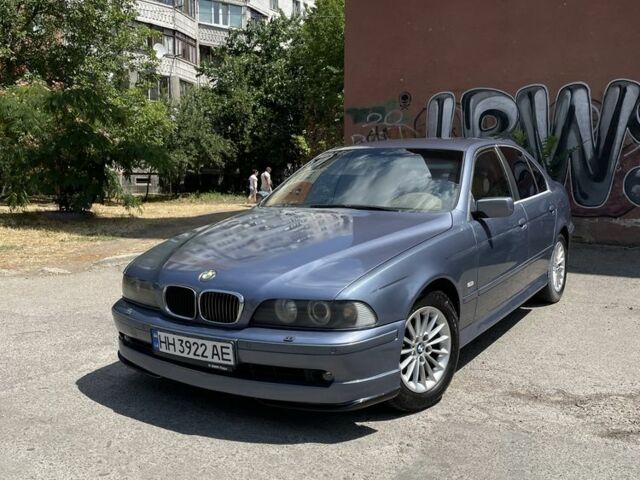 Синій БМВ 5 Серія, об'ємом двигуна 3 л та пробігом 300 тис. км за 5100 $, фото 4 на Automoto.ua