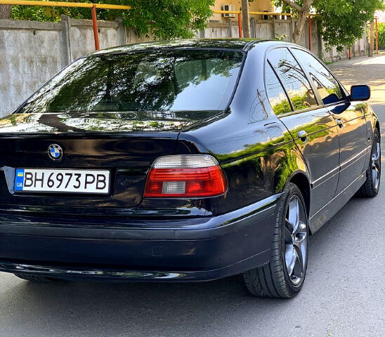 Синий БМВ 5 Серия, объемом двигателя 2 л и пробегом 286 тыс. км за 3600 $, фото 6 на Automoto.ua