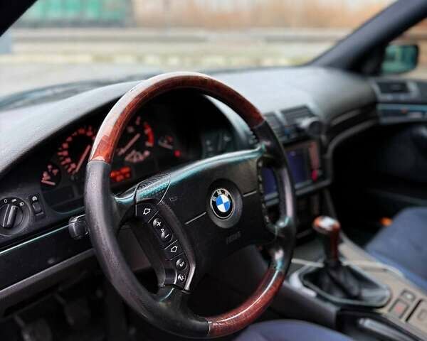 Синій БМВ 5 Серія, об'ємом двигуна 1.95 л та пробігом 327 тис. км за 5700 $, фото 16 на Automoto.ua