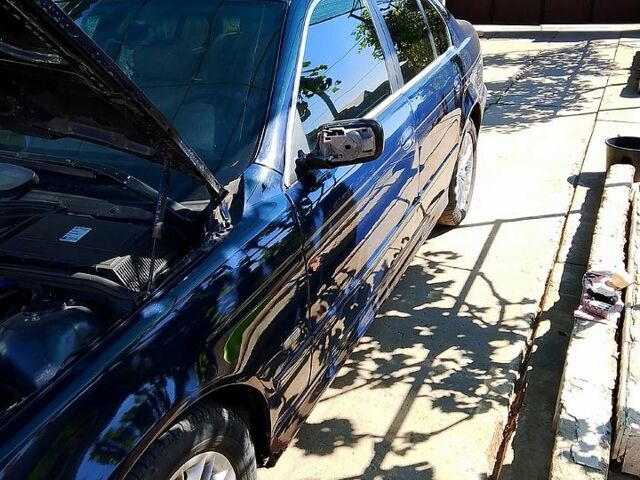 Синий БМВ 5 Серия, объемом двигателя 3 л и пробегом 431 тыс. км за 4200 $, фото 9 на Automoto.ua