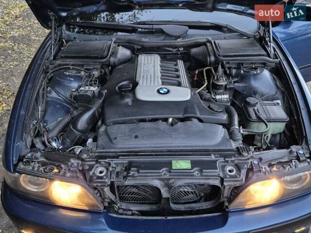 Синий БМВ 5 Серия, объемом двигателя 2.5 л и пробегом 630 тыс. км за 6000 $, фото 11 на Automoto.ua