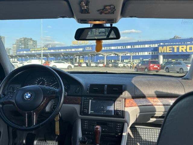 Синий БМВ 5 Серия, объемом двигателя 3 л и пробегом 360 тыс. км за 5700 $, фото 4 на Automoto.ua