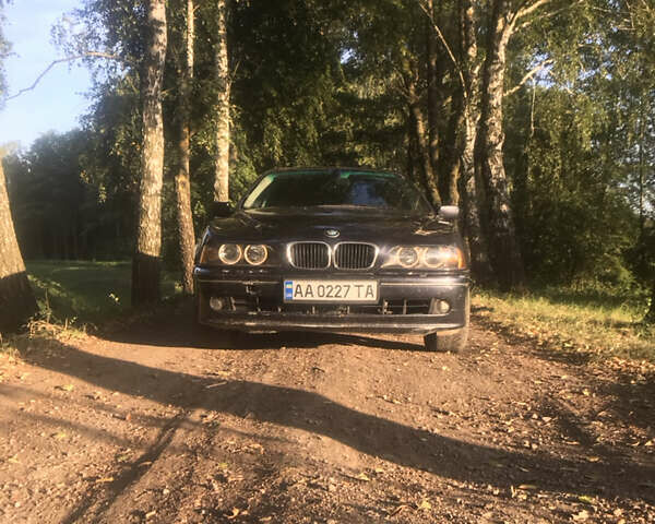 Синий БМВ 5 Серия, объемом двигателя 4.4 л и пробегом 357 тыс. км за 5250 $, фото 3 на Automoto.ua