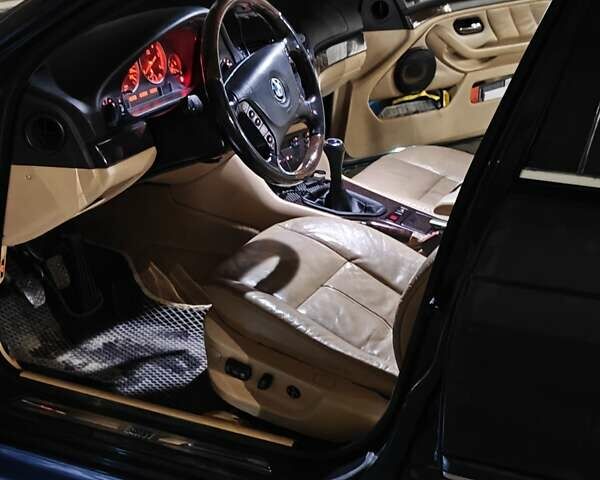 Синий БМВ 5 Серия, объемом двигателя 2.5 л и пробегом 425 тыс. км за 6499 $, фото 10 на Automoto.ua