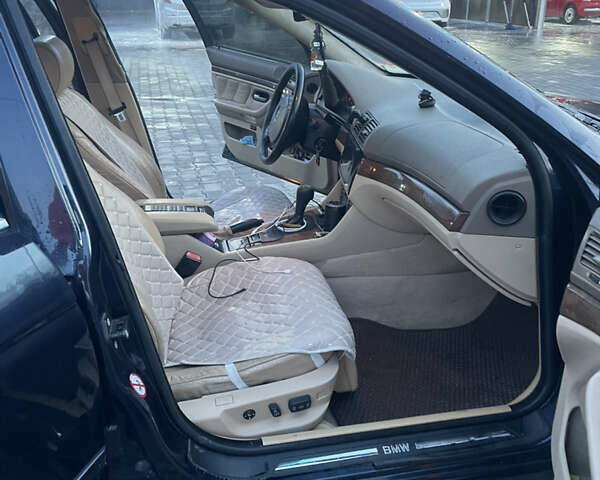 Синий БМВ 5 Серия, объемом двигателя 2.5 л и пробегом 475 тыс. км за 4000 $, фото 4 на Automoto.ua