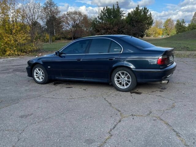 Синий БМВ 5 Серия, объемом двигателя 3 л и пробегом 380 тыс. км за 5200 $, фото 2 на Automoto.ua