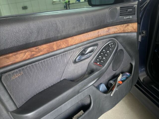 Синий БМВ 5 Серия, объемом двигателя 2 л и пробегом 3 тыс. км за 3400 $, фото 19 на Automoto.ua