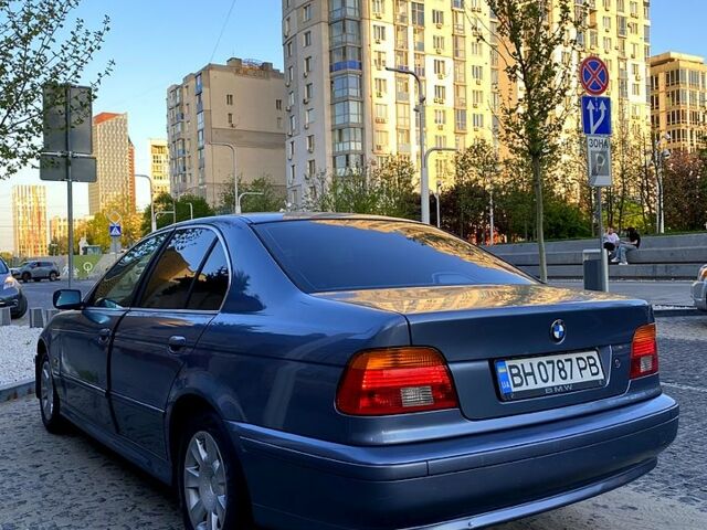 Синий БМВ 5 Серия, объемом двигателя 2.2 л и пробегом 350 тыс. км за 4700 $, фото 2 на Automoto.ua
