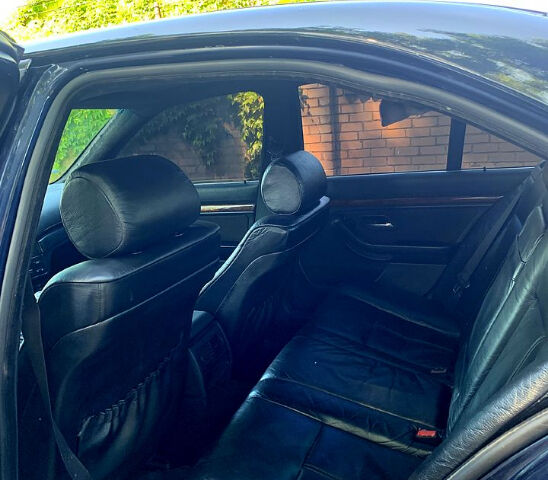 Синий БМВ 5 Серия, объемом двигателя 2 л и пробегом 286 тыс. км за 3600 $, фото 7 на Automoto.ua