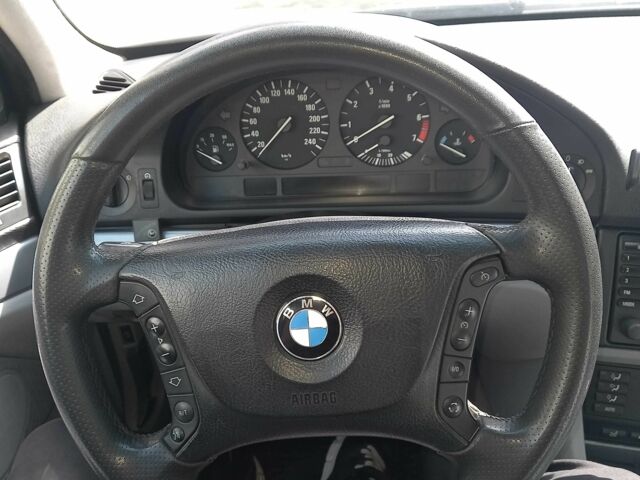 Синий БМВ 5 Серия, объемом двигателя 2.2 л и пробегом 312 тыс. км за 4700 $, фото 12 на Automoto.ua