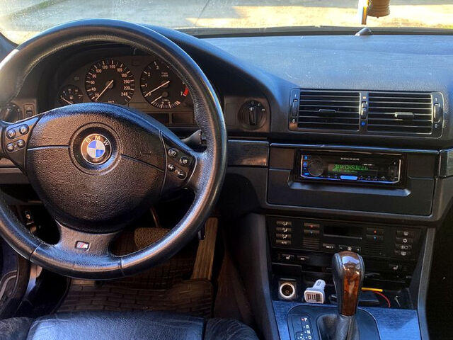 Синий БМВ 5 Серия, объемом двигателя 3 л и пробегом 0 тыс. км за 5300 $, фото 6 на Automoto.ua