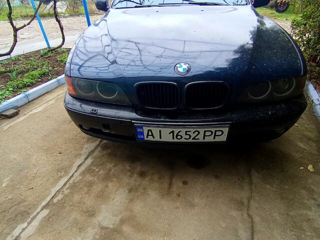 Синій БМВ 5 Серія, об'ємом двигуна 2.9 л та пробігом 314 тис. км за 5800 $, фото 5 на Automoto.ua