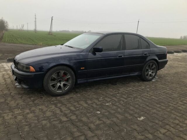 Синий БМВ 5 Серия, объемом двигателя 3 л и пробегом 250 тыс. км за 3500 $, фото 2 на Automoto.ua