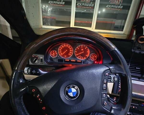 Синий БМВ 5 Серия, объемом двигателя 2.5 л и пробегом 425 тыс. км за 6499 $, фото 8 на Automoto.ua