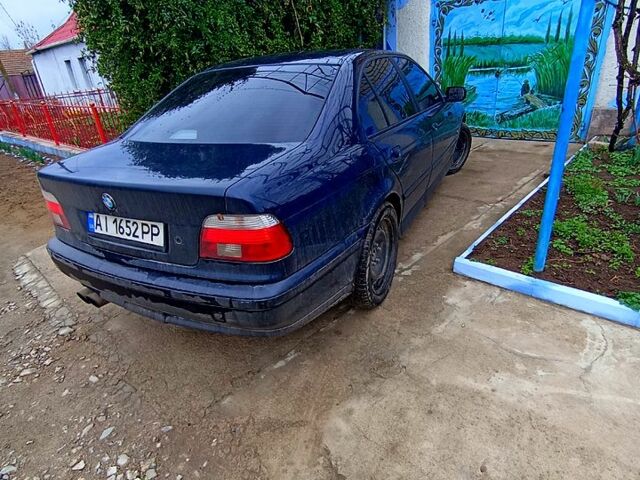 Синій БМВ 5 Серія, об'ємом двигуна 2.9 л та пробігом 314 тис. км за 5800 $, фото 2 на Automoto.ua