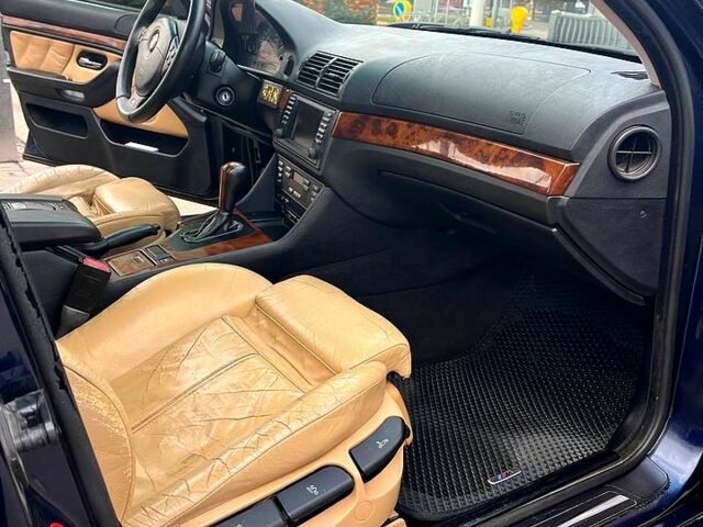 Синій БМВ 5 Серія, об'ємом двигуна 3 л та пробігом 278 тис. км за 6800 $, фото 4 на Automoto.ua