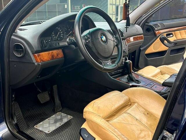 Синій БМВ 5 Серія, об'ємом двигуна 3 л та пробігом 278 тис. км за 6800 $, фото 5 на Automoto.ua