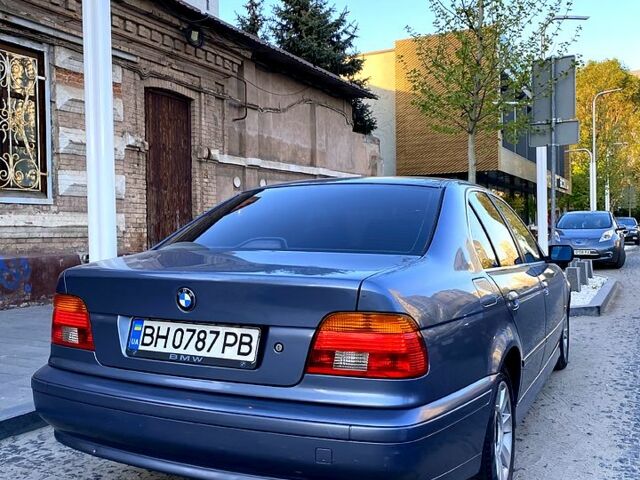 Синий БМВ 5 Серия, объемом двигателя 2.2 л и пробегом 350 тыс. км за 4700 $, фото 3 на Automoto.ua