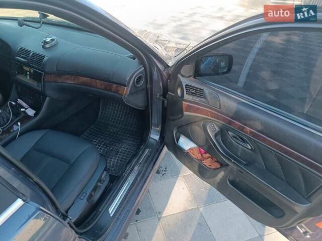 Синий БМВ 5 Серия, объемом двигателя 3 л и пробегом 365 тыс. км за 7500 $, фото 5 на Automoto.ua