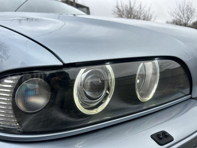 Синий БМВ 5 Серия, объемом двигателя 2.5 л и пробегом 471 тыс. км за 6499 $, фото 10 на Automoto.ua