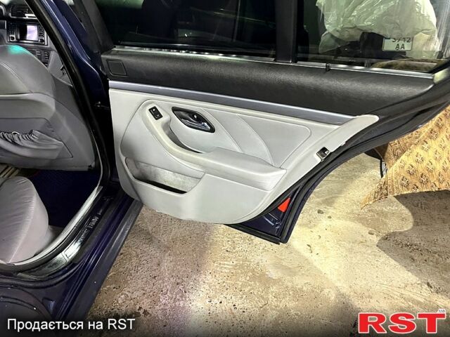 Синий БМВ 5 Серия, объемом двигателя 2.9 л и пробегом 390 тыс. км за 6300 $, фото 4 на Automoto.ua