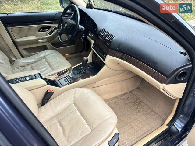 Синій БМВ 5 Серія, об'ємом двигуна 2.5 л та пробігом 409 тис. км за 6499 $, фото 33 на Automoto.ua
