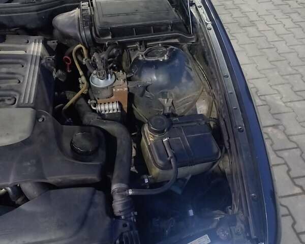 Синий БМВ 5 Серия, объемом двигателя 2.5 л и пробегом 350 тыс. км за 5500 $, фото 19 на Automoto.ua