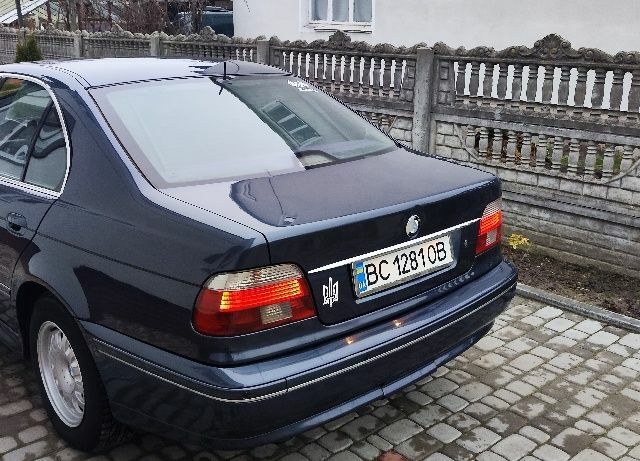 Синий БМВ 5 Серия, объемом двигателя 2.5 л и пробегом 335 тыс. км за 5500 $, фото 2 на Automoto.ua