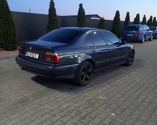 Синий БМВ 5 Серия, объемом двигателя 2.5 л и пробегом 350 тыс. км за 5500 $, фото 4 на Automoto.ua