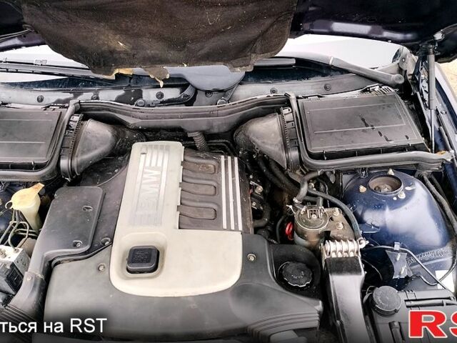 Синий БМВ 5 Серия, объемом двигателя 2 л и пробегом 50 тыс. км за 3500 $, фото 5 на Automoto.ua