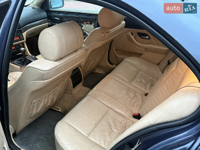 Синій БМВ 5 Серія, об'ємом двигуна 1.95 л та пробігом 370 тис. км за 2750 $, фото 13 на Automoto.ua